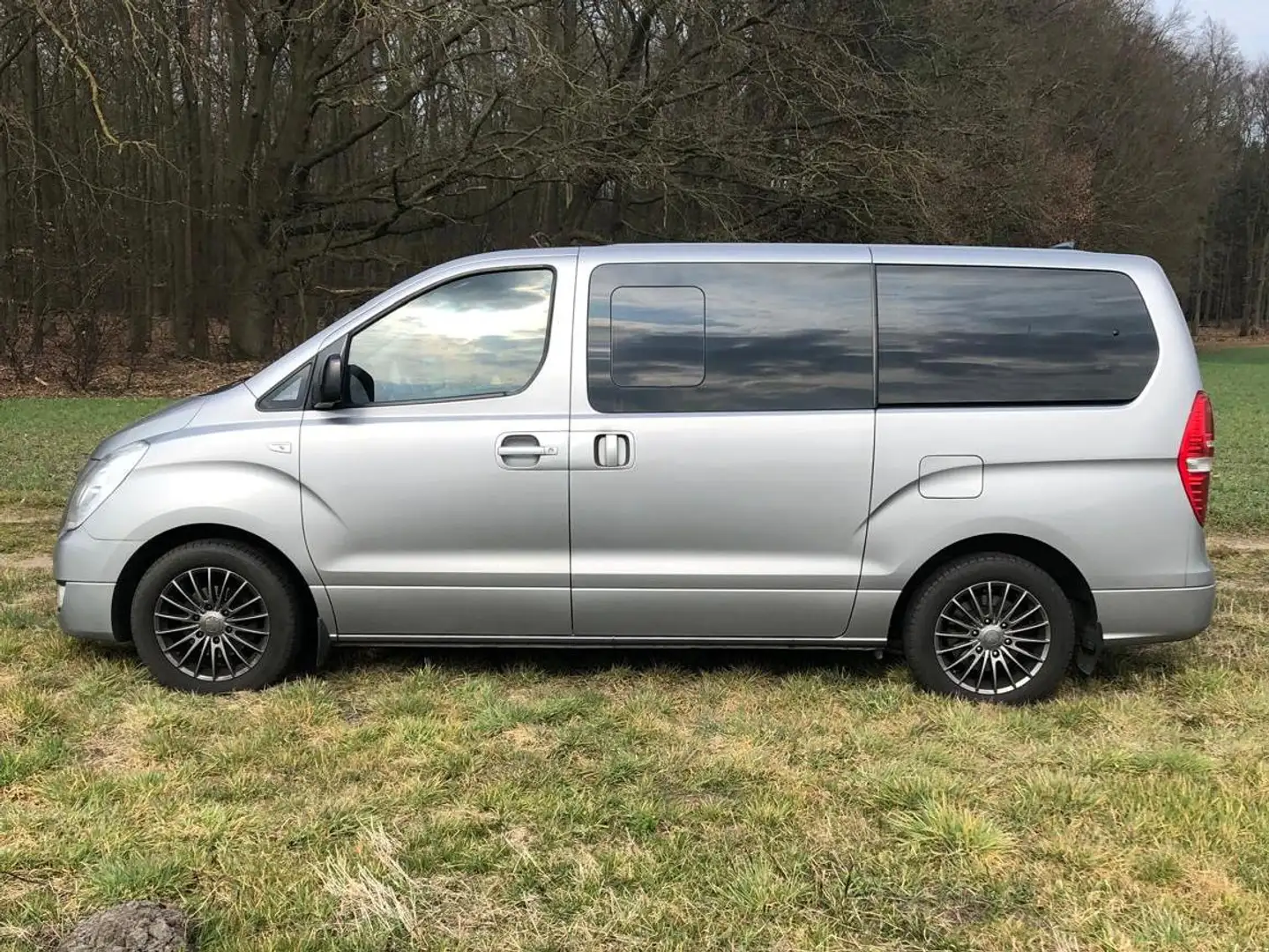 Hyundai H-1 2.5 CRDi Travel Premium - 2