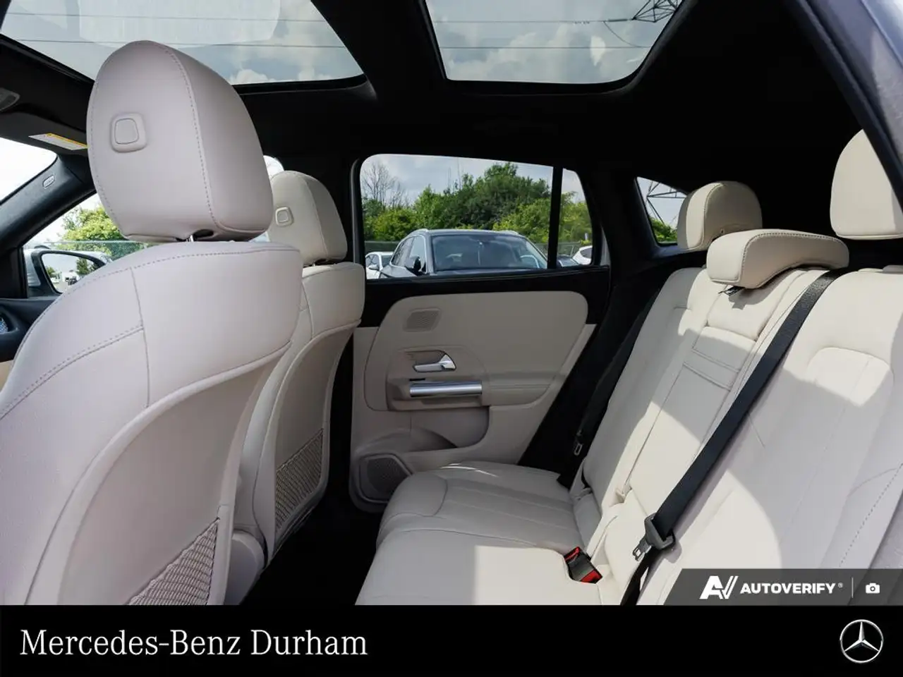 Mercedes-Benz GLA fotografie Mercedes-Benz GLA