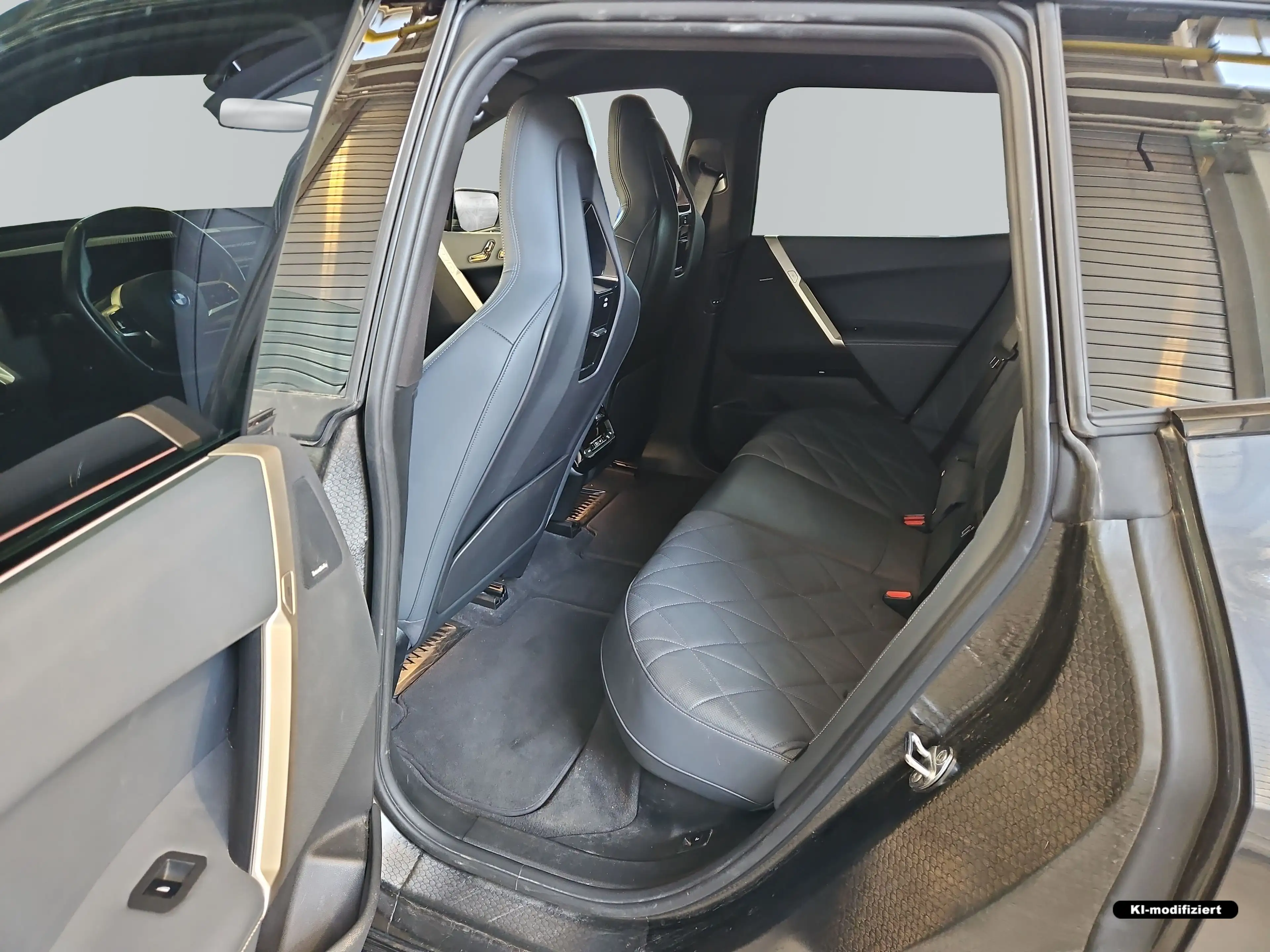 BMW iX xDrive40 *Sportpaket*22"*LC Prof.*HUD*H/K*AHK*SkyL — photo 9
