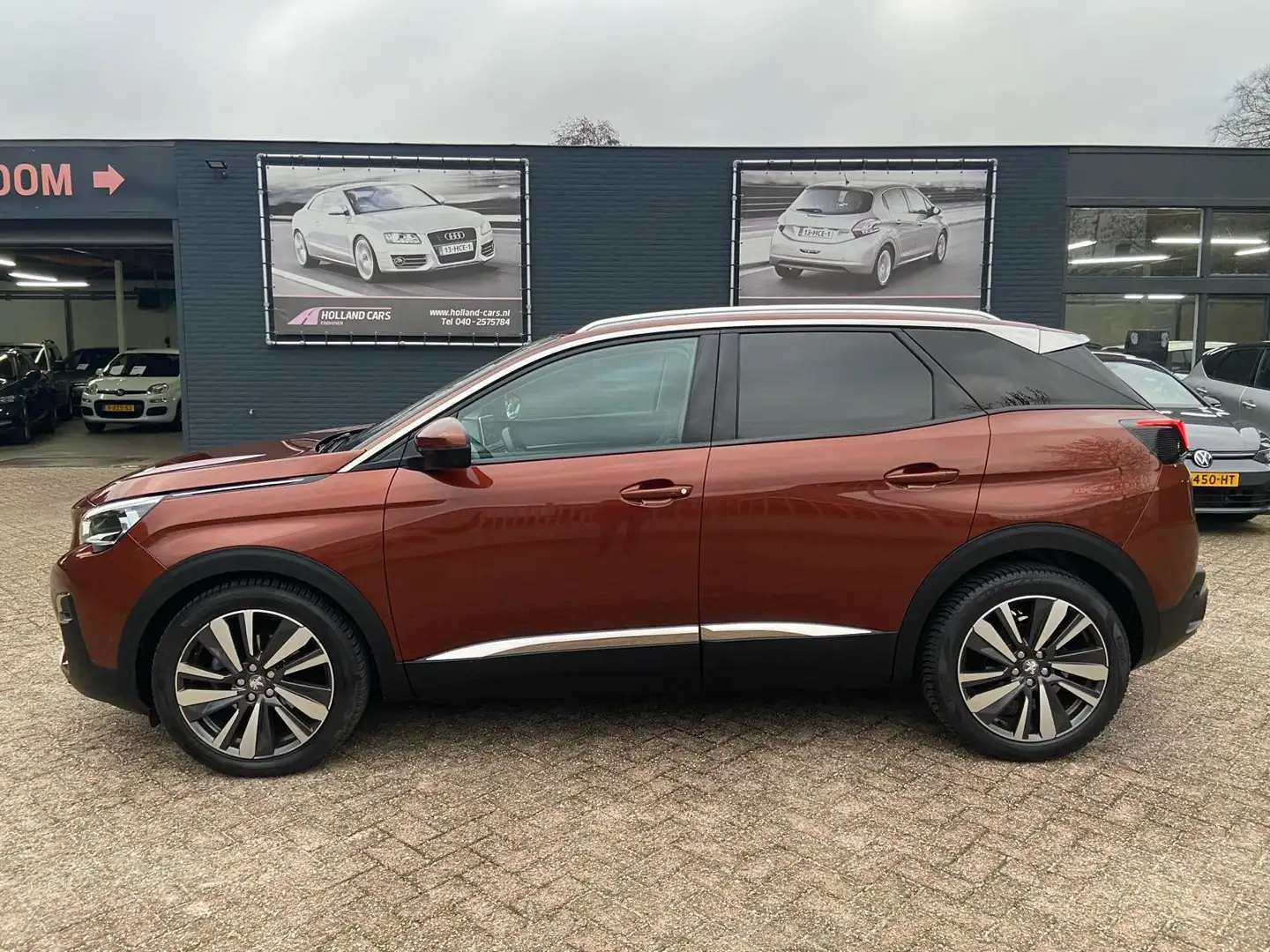 Peugeot 3008 1.2 PureTech Première 1e Eigenaar 85.275 Kilometer Braun - 1