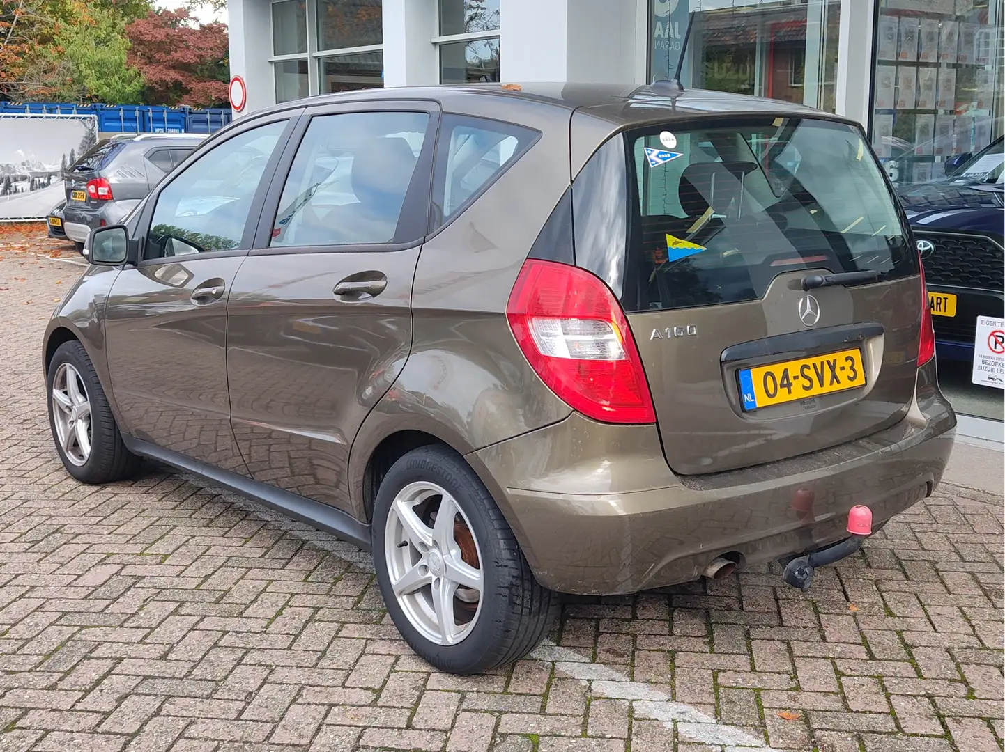 Mercedes-Benz A 160 BlueEFFICIENCY BUSINESS CLASS Hoge Instap | Airco Bruin - 2