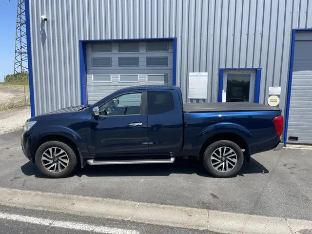 Nissan Navara view 2