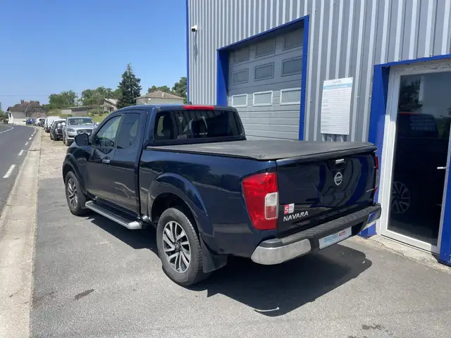 Nissan Navara view 3