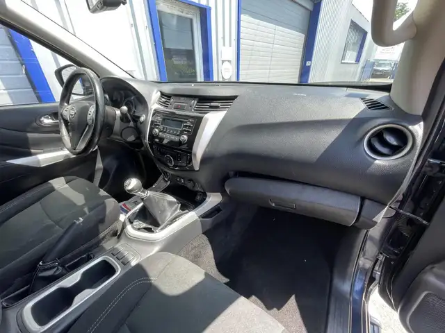 Nissan Navara view 15