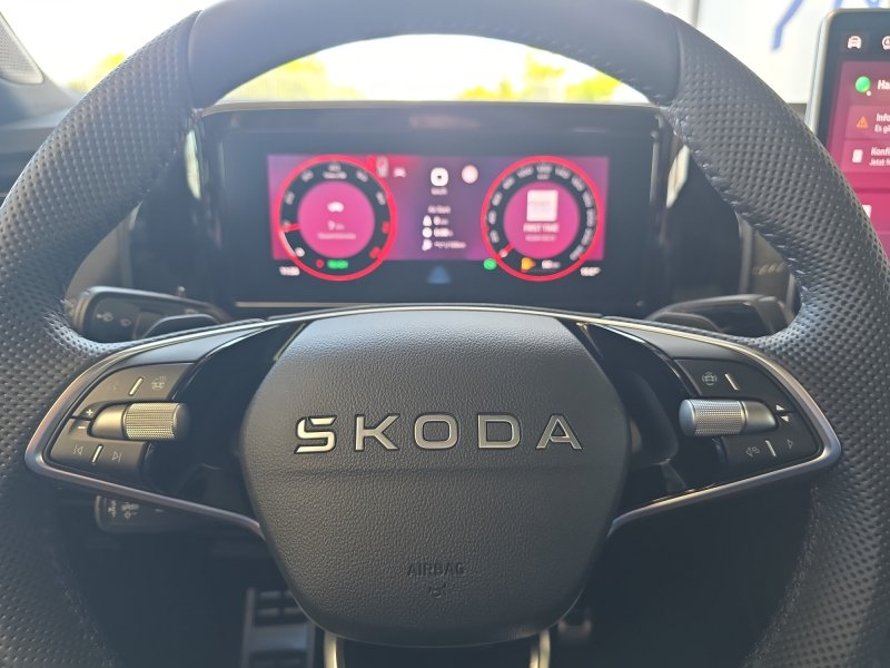 Skoda Kodiaq Sportline 1,5TSI aAHK/7-Sitzer/Pano/Matrix/Navi — photo 23