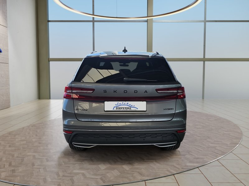 Skoda Kodiaq Sportline 1,5TSI aAHK/7-Sitzer/Pano/Matrix/Navi — photo 4