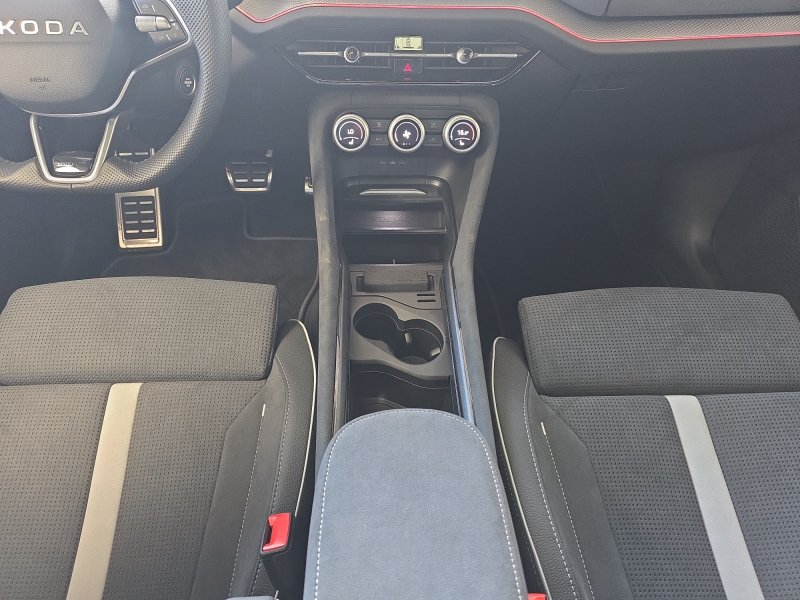 Skoda Kodiaq Sportline 1,5TSI aAHK/7-Sitzer/Pano/Matrix/Navi — photo 11