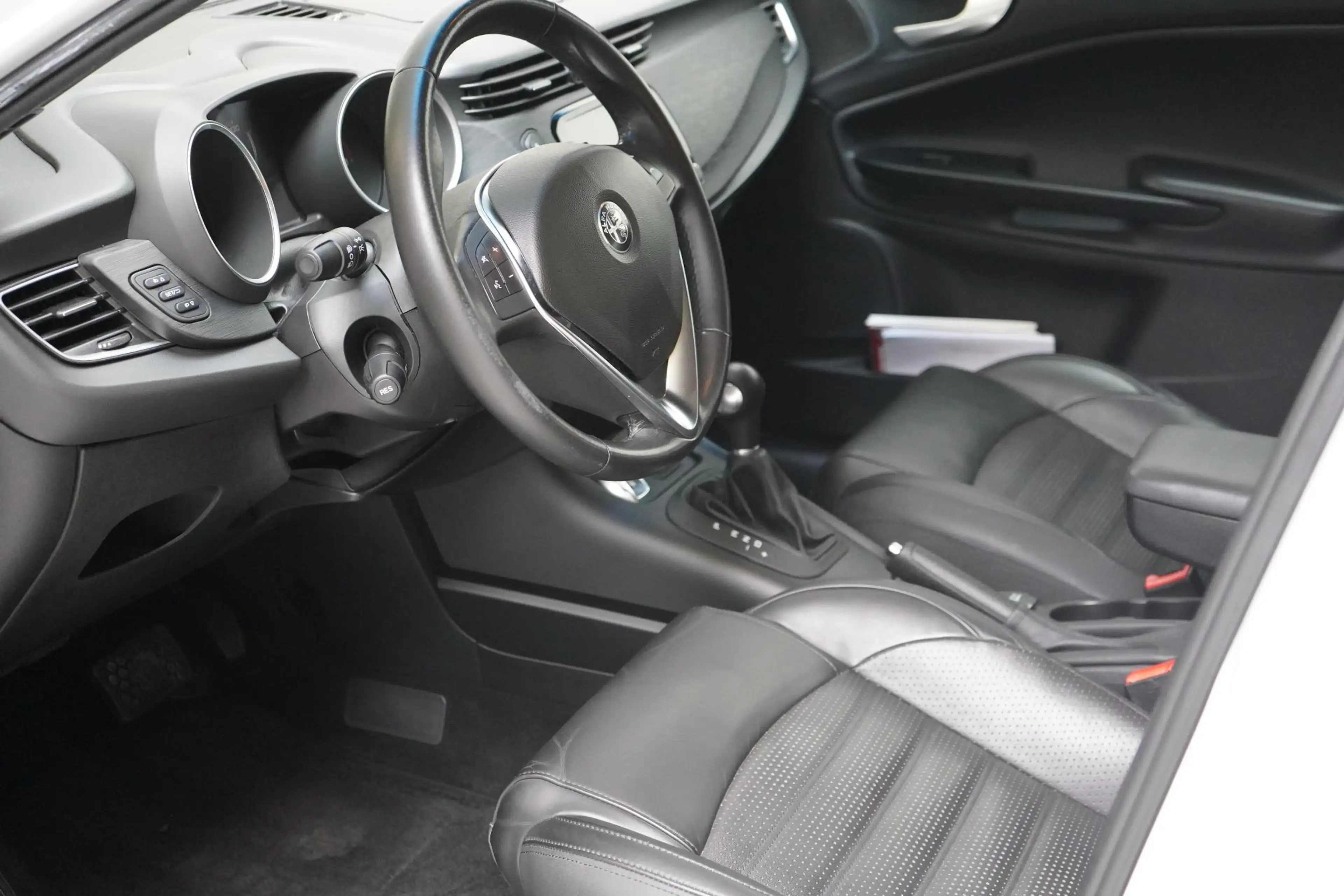 Alfa Romeo Giulietta 1.4 Turbo MultiAir Super | Leder | Stoelverwarming — photo 10