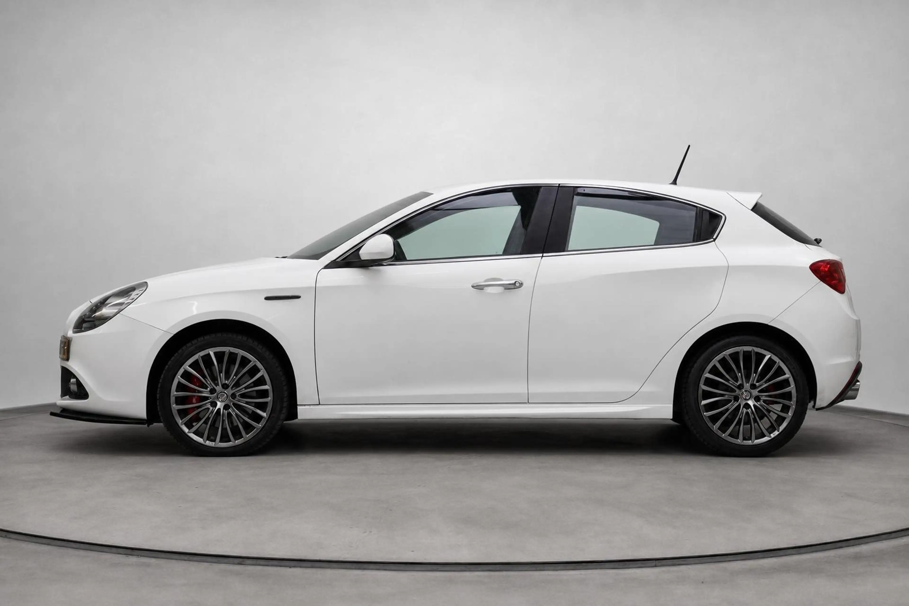 Alfa Romeo Giulietta 1.4 Turbo MultiAir Super | Leder | Stoelverwarming — photo 2