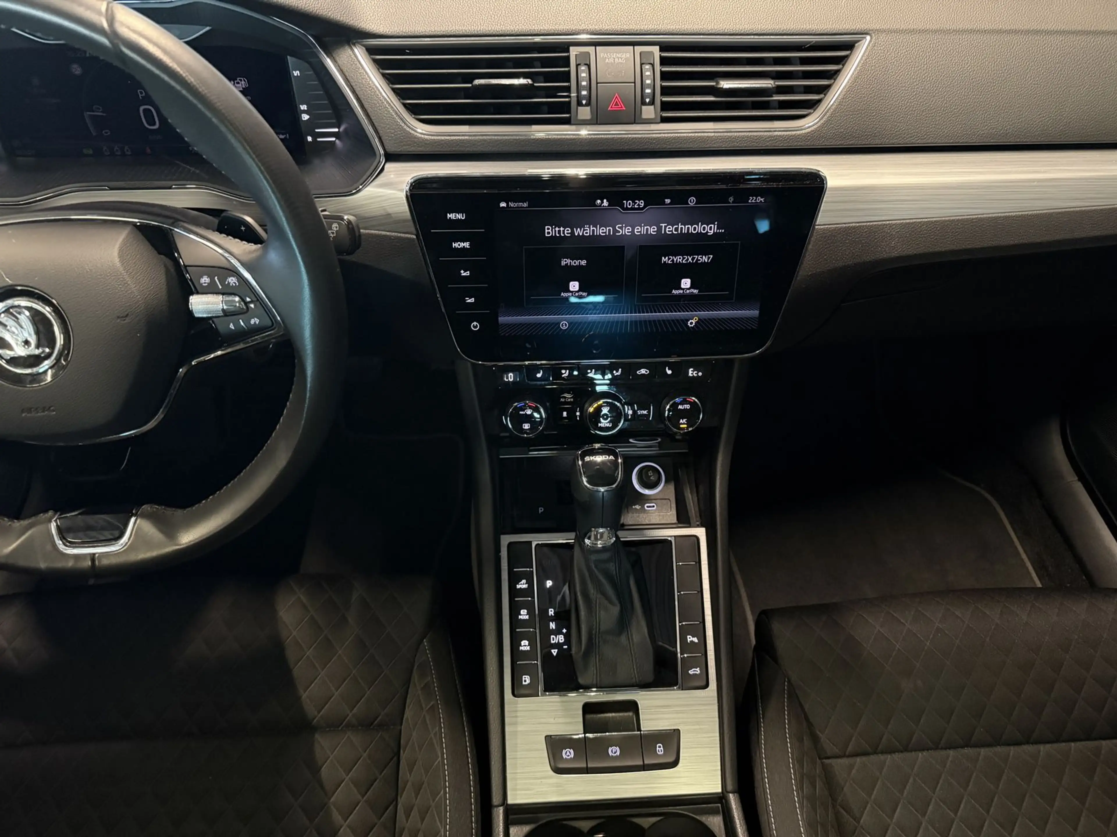 Skoda Superb Ambition iV AHK/Pano/DCC/ACC/Kamera/Navi — photo 14