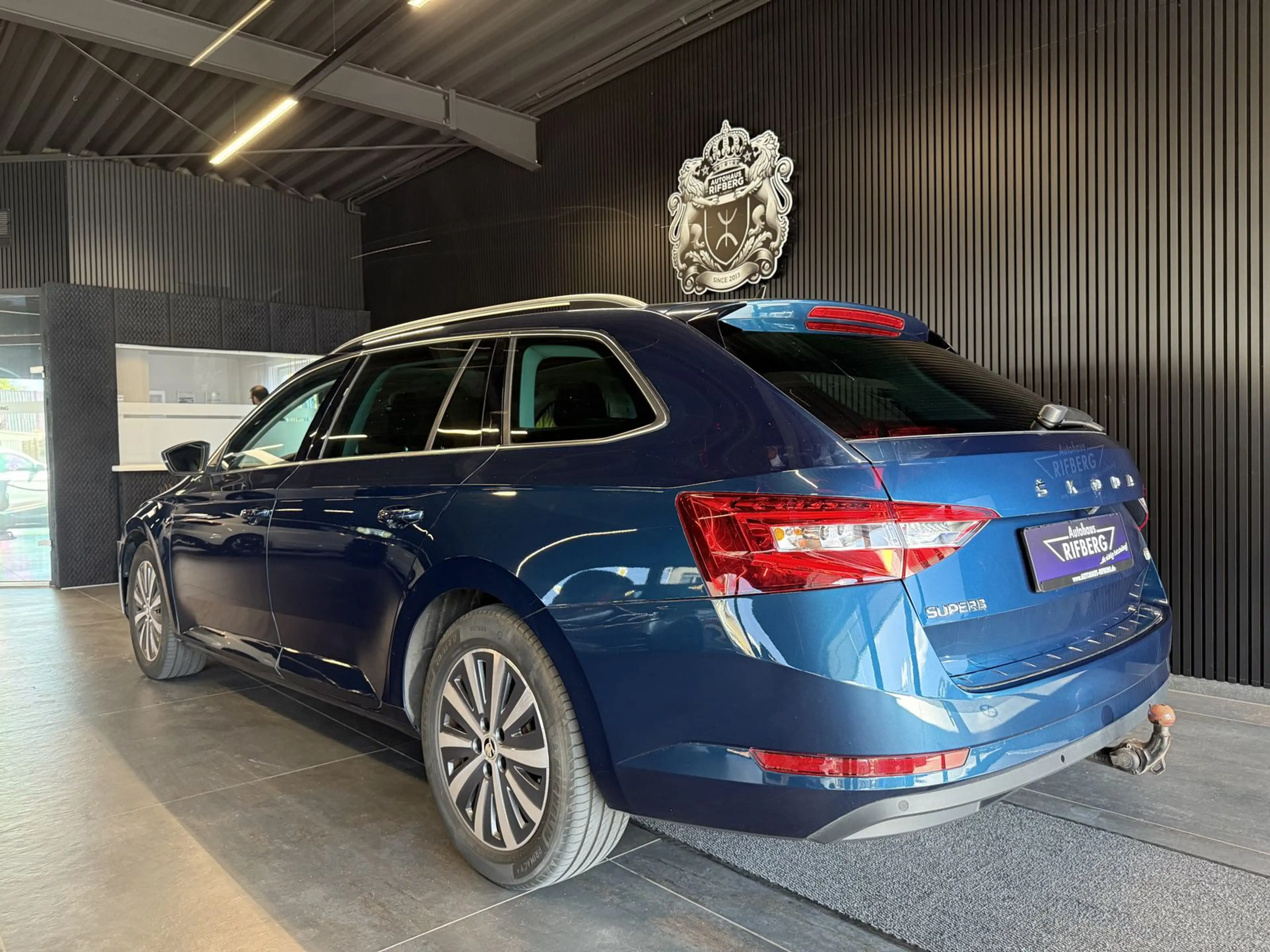 Skoda Superb Ambition iV AHK/Pano/DCC/ACC/Kamera/Navi — photo 4