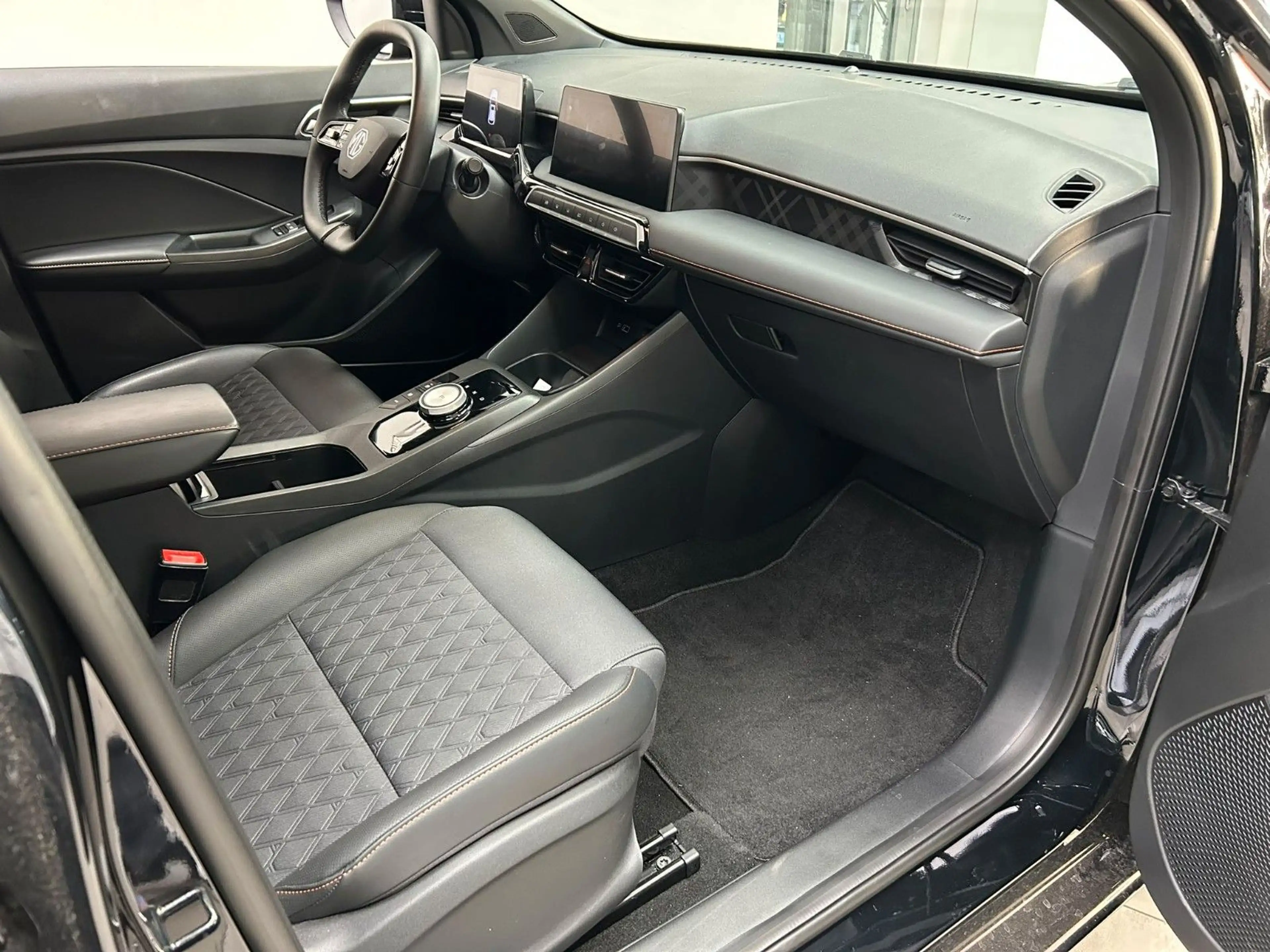 MG MG3 1.5 Hybrid+ 143 kW Luxury 360°-Kamera Navi — photo 11