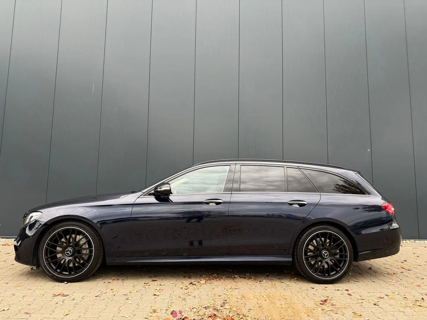 Mercedes-Benz E 400 Estate 4MATIC Premium Plus trekhaak / 20 inch Blau - 2
