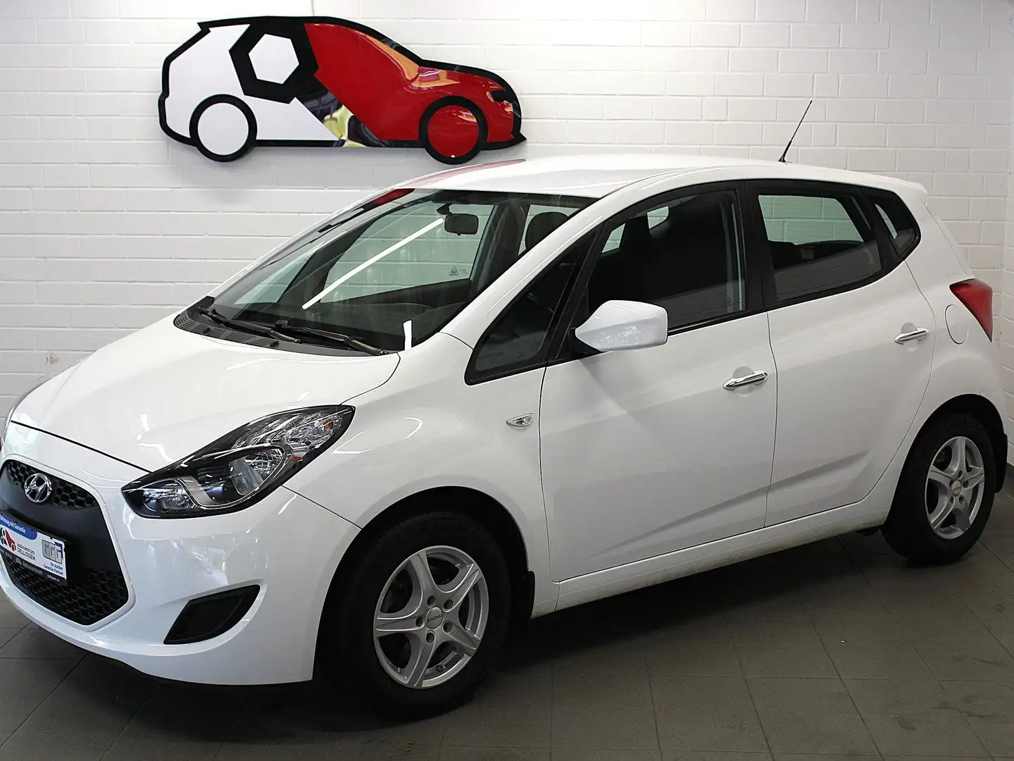 Hyundai iX20 Style 1,6 Ltr. Shzg Klima Lenkradhzg RDC PDC BT Weiß - 1