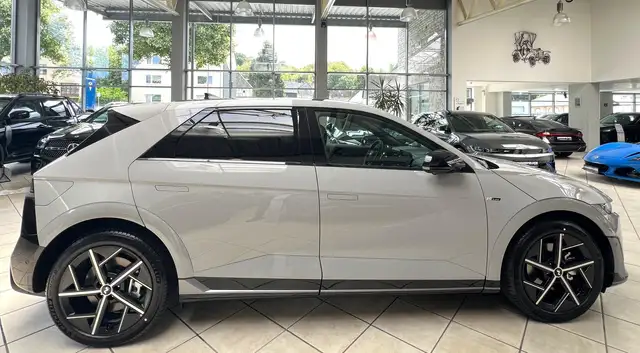 Hyundai Ioniq 5 view 2