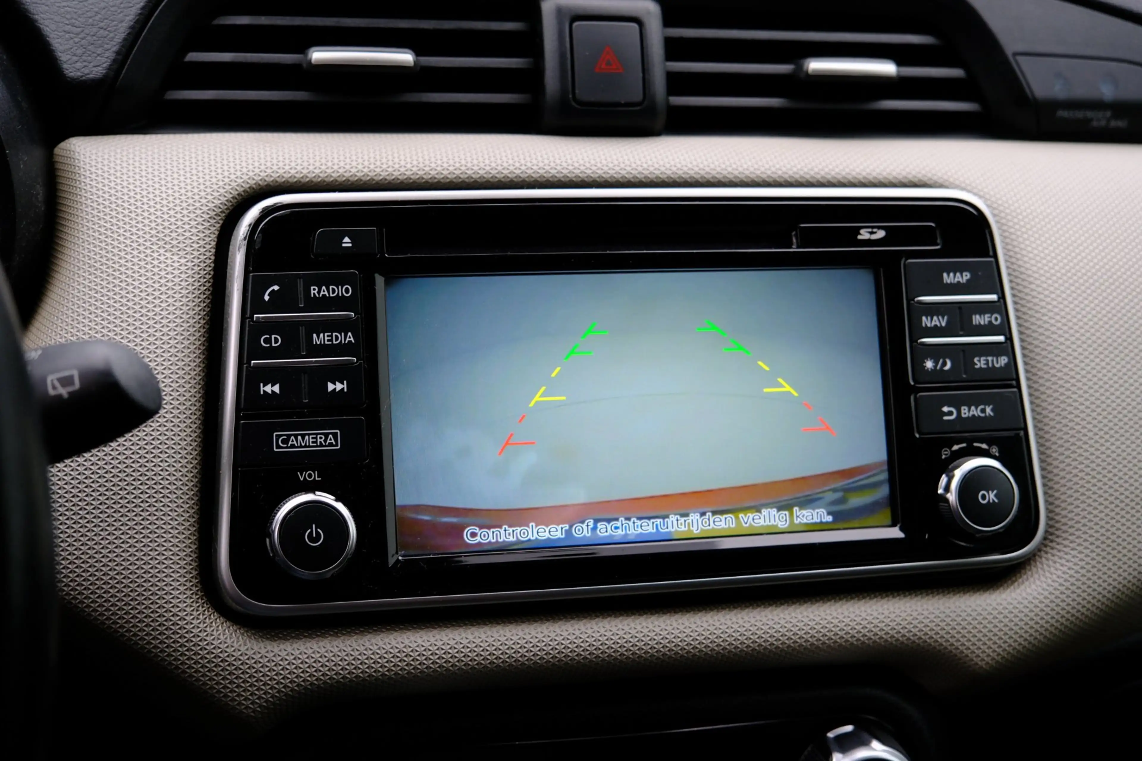 Nissan Micra 0.9 IG-T N-Connecta Navi|Cam|Clima|LMV — photo 13