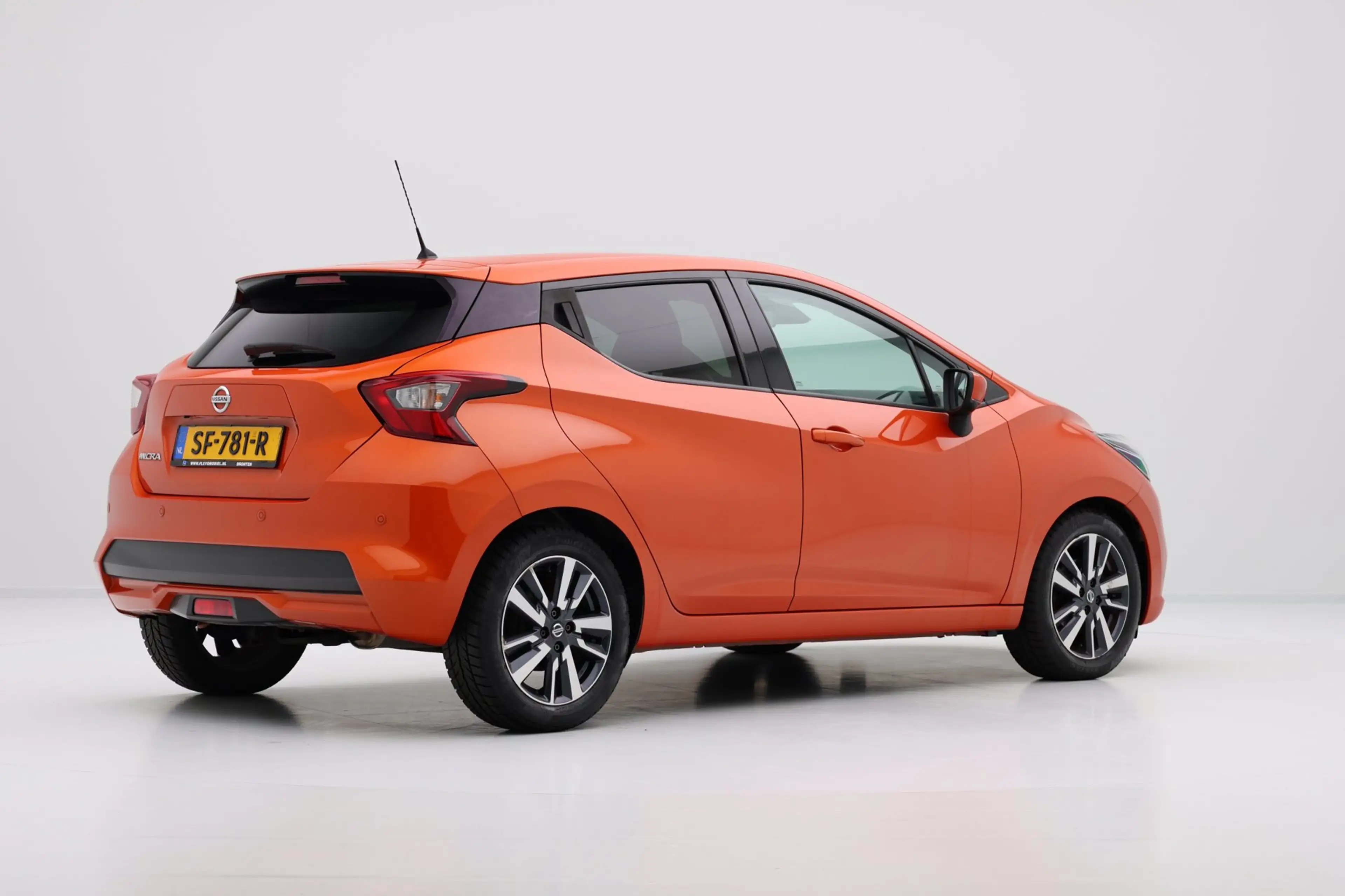 Nissan Micra 0.9 IG-T N-Connecta Navi|Cam|Clima|LMV — photo 3