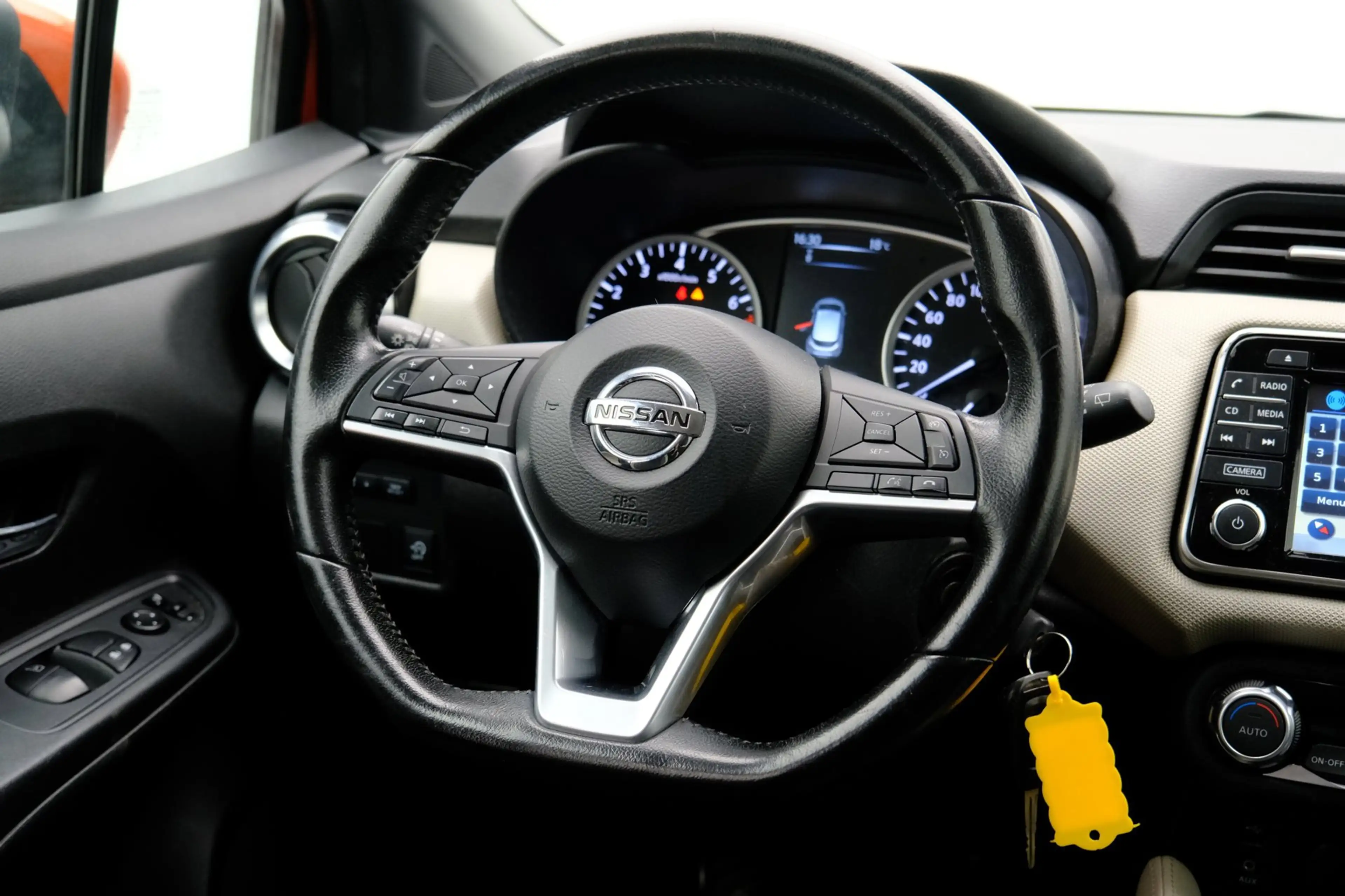 Nissan Micra 0.9 IG-T N-Connecta Navi|Cam|Clima|LMV — photo 9