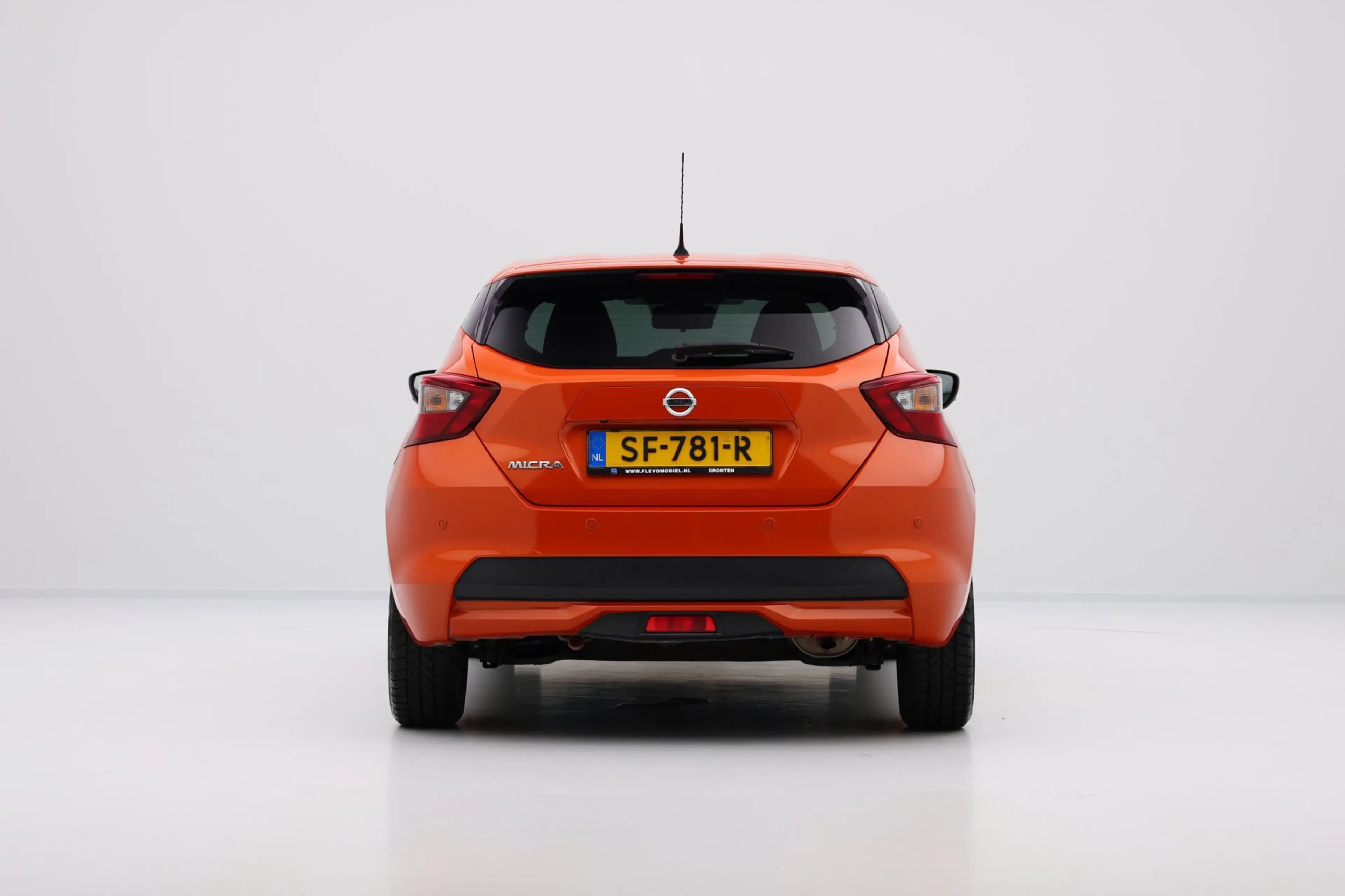 Nissan Micra 0.9 IG-T N-Connecta Navi|Cam|Clima|LMV — photo 8