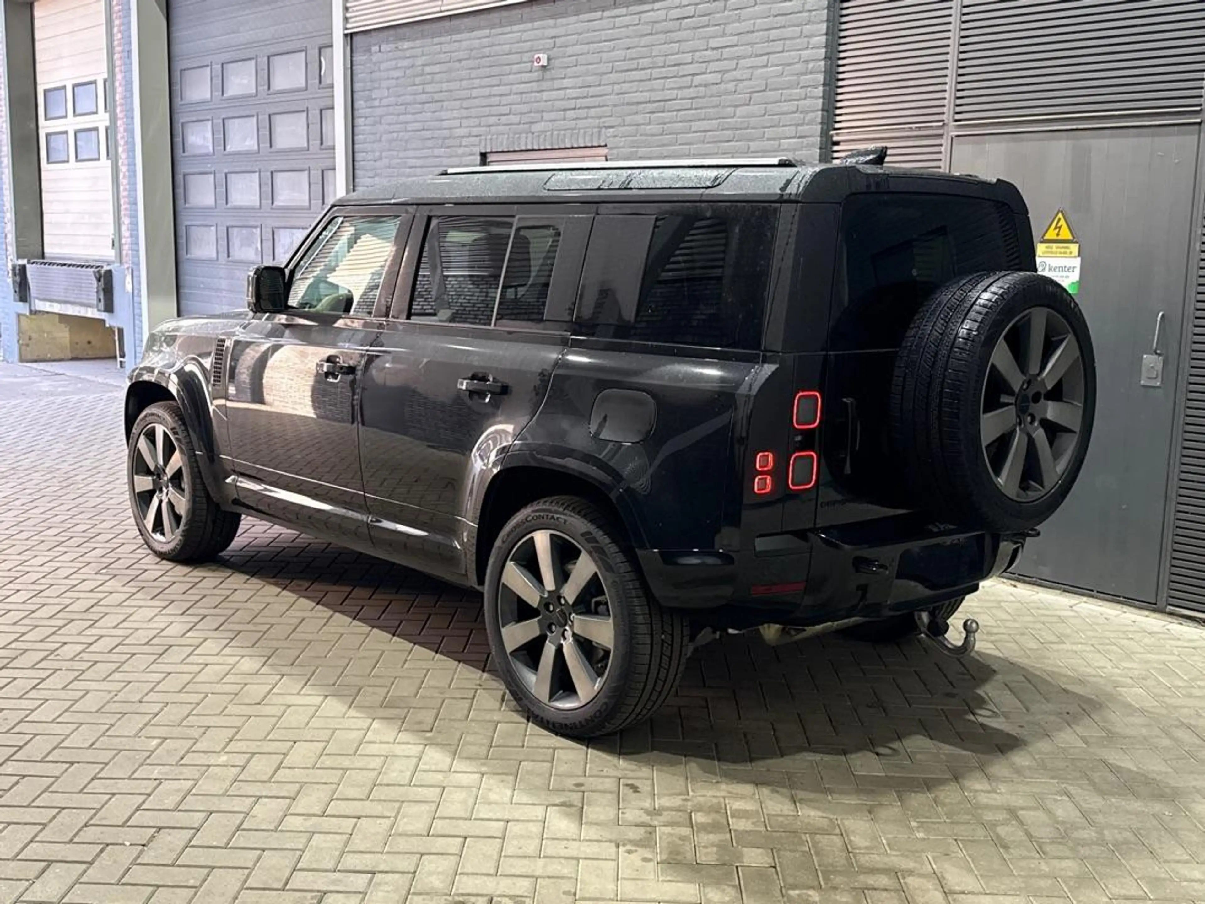 Land Rover Defender 110 P300e X-Dynamic HSE | FACELIFT | 22 Inch | Cle — photo 3
