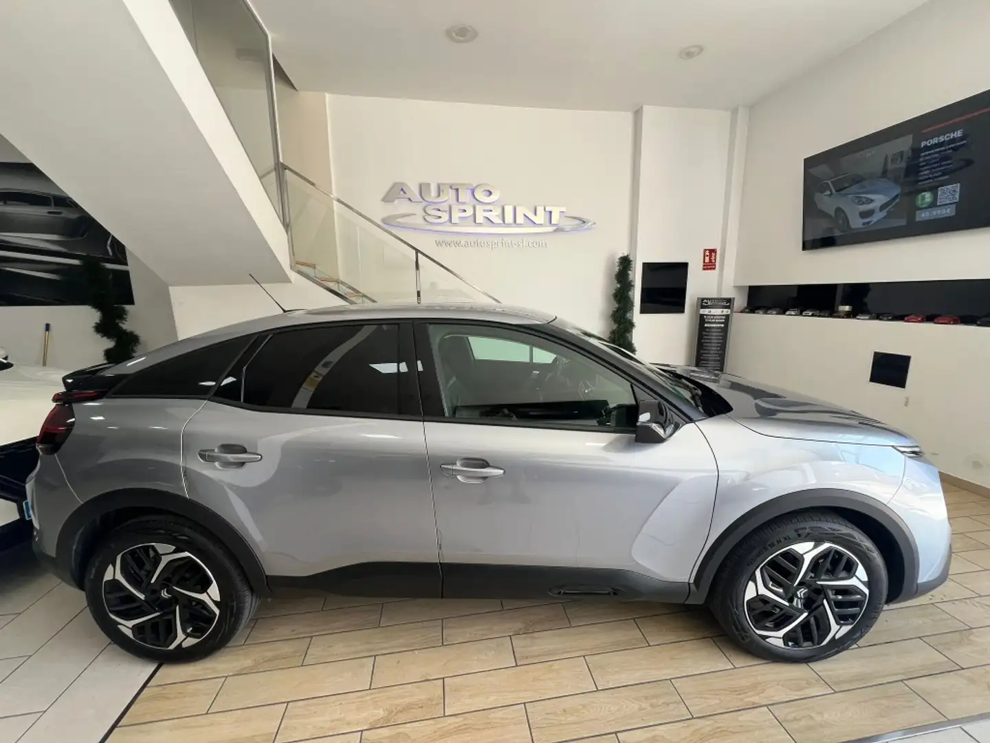 Citroen C4 1.5 BlueHDI S&S Feel Pack EAT8 130 Gris - 2