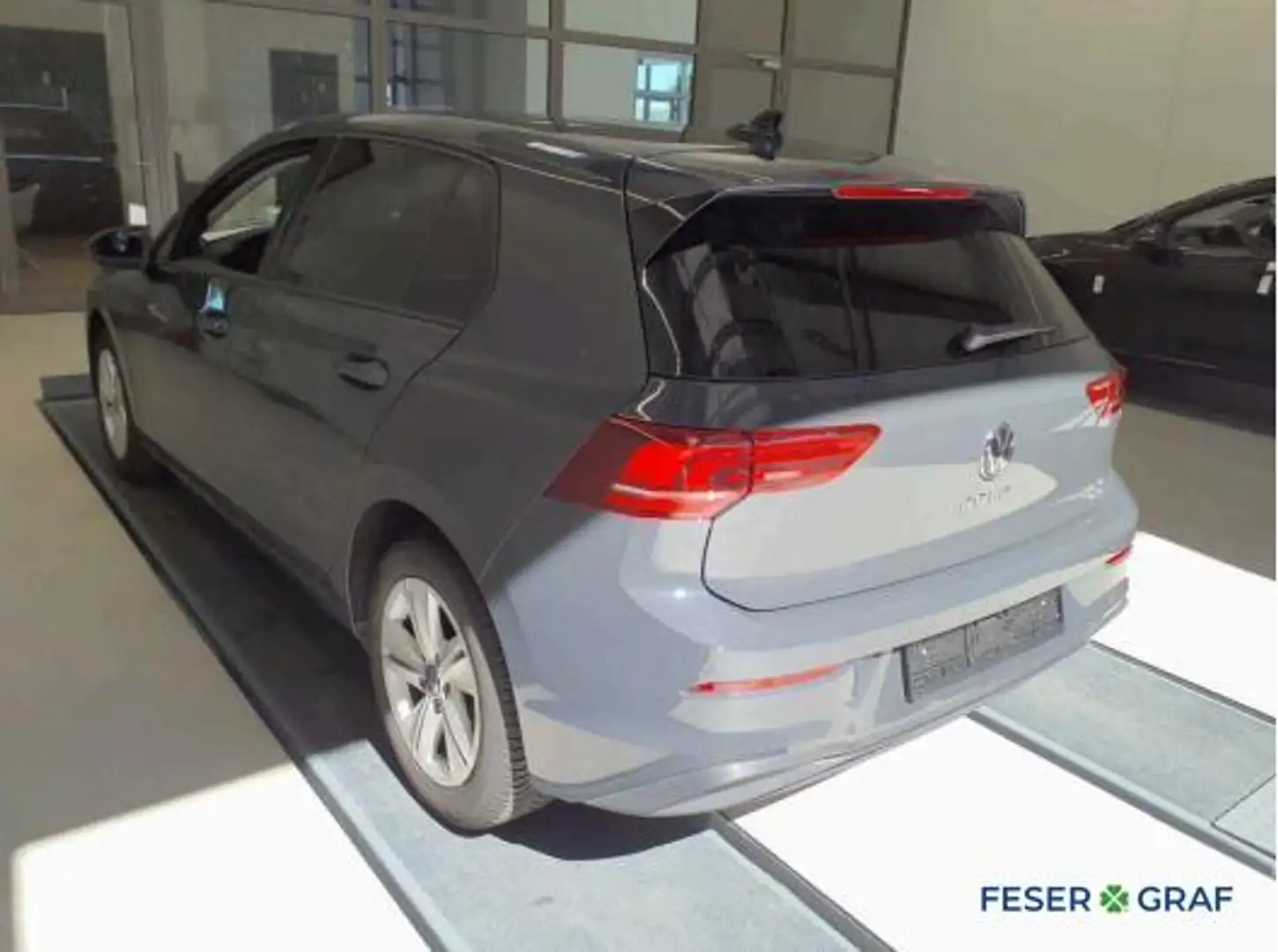 Volkswagen Golf VIII 1.5 eTSI DSG Life NAVI KAM HUD LED APP Grau - 2