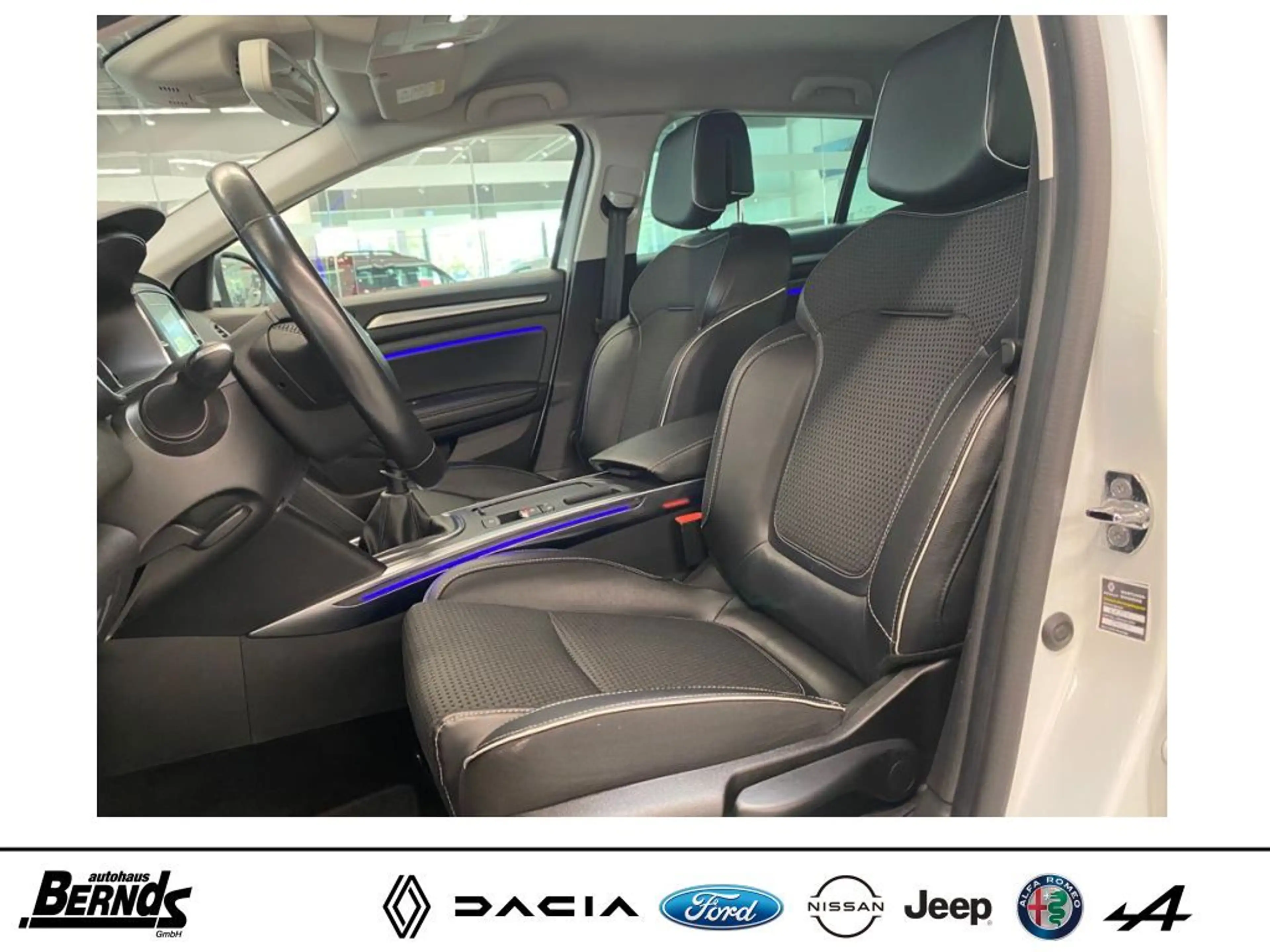 Renault Megane Grandtour TCe 140 GPF BOSE EDITION Easy-Parking — photo 9