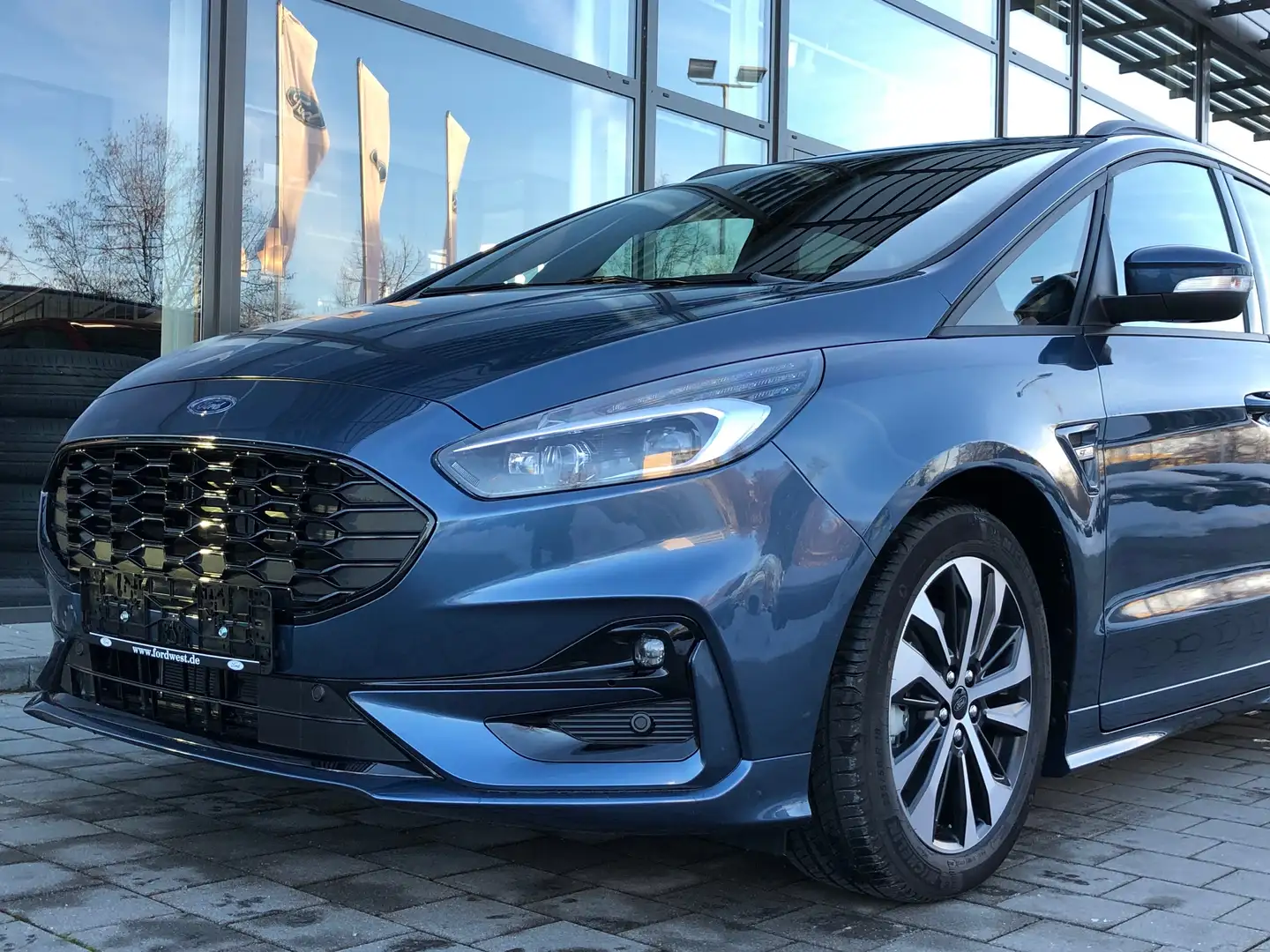 Ford S-Max 807 S-Max 2.5 Duratec FHEV Hybrid ST-Line Blauw - 2