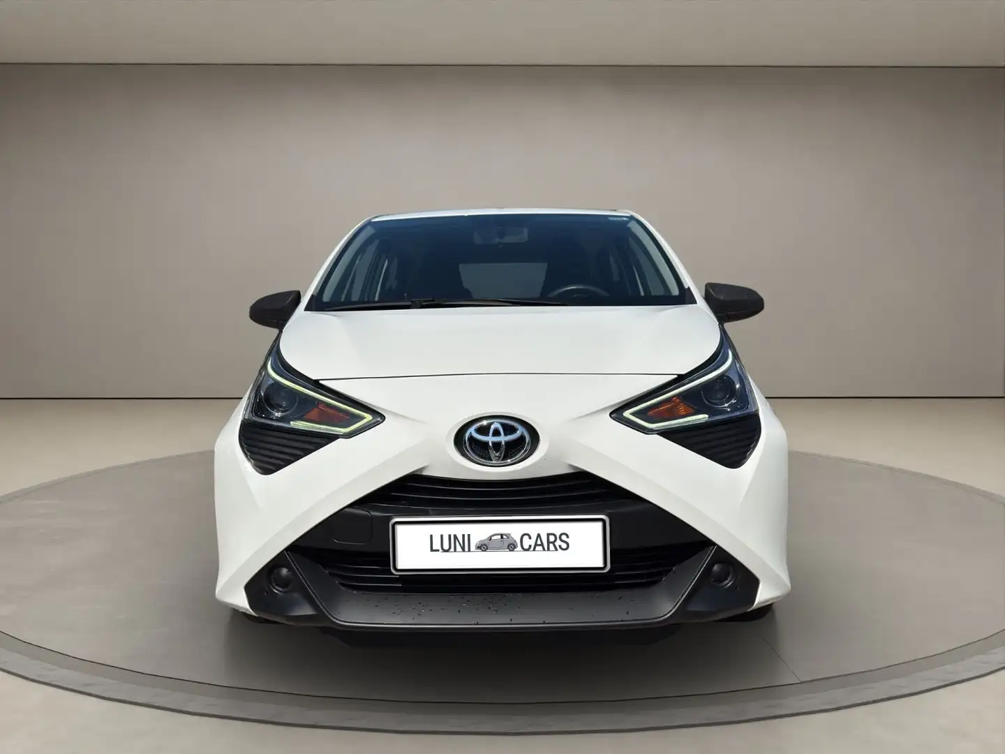Toyota Aygo AYGO x / Facelift / Toyota Relax Garantie Weiß - 2