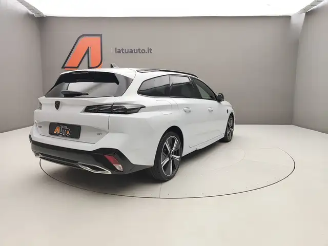 Peugeot 308 view 7