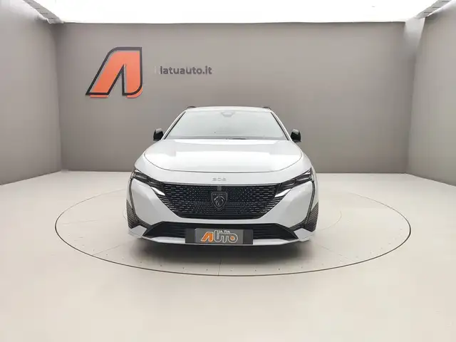 Peugeot 308 view 2