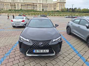 UX 250h 2.0i FWD