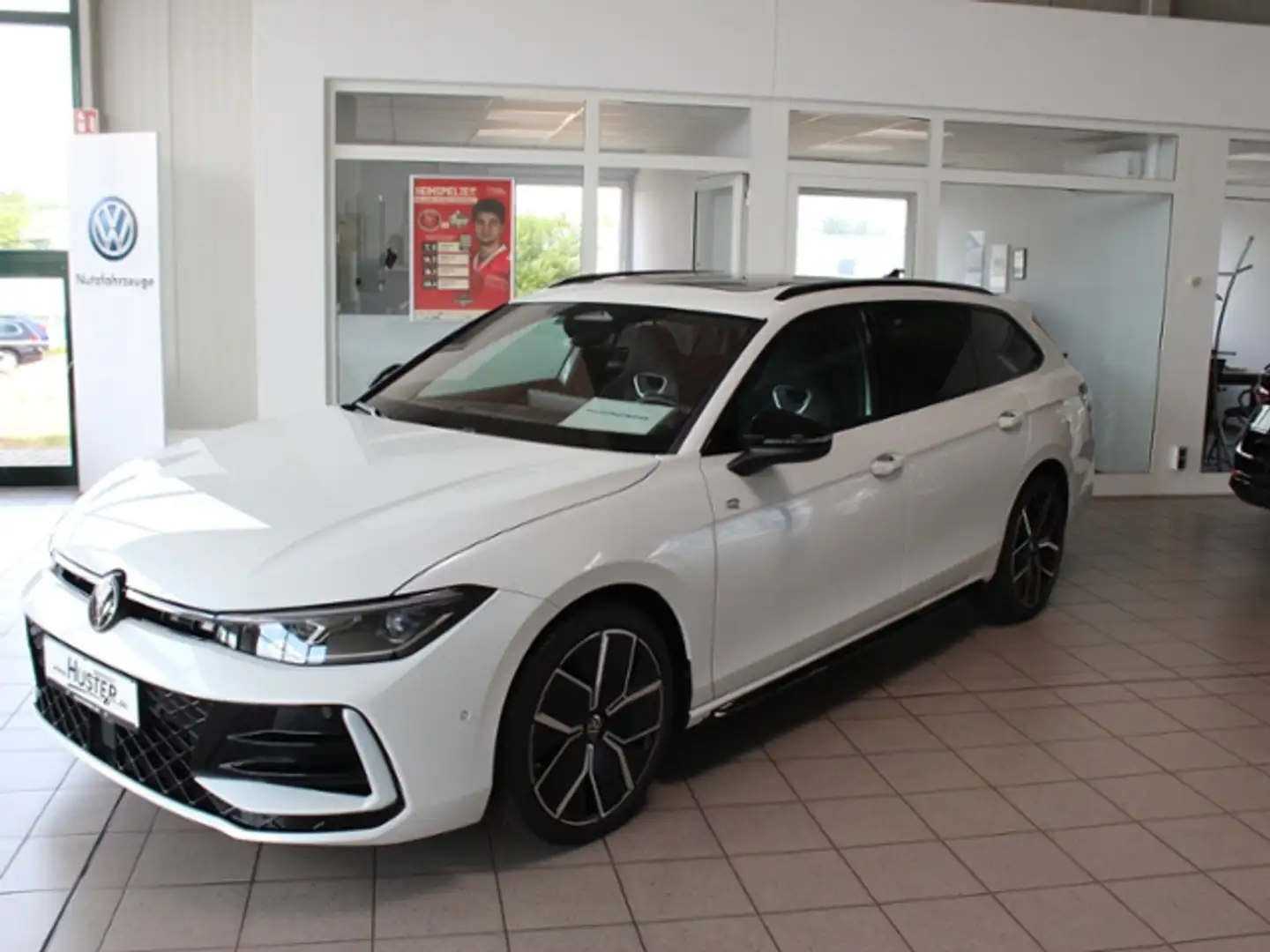 Volkswagen Passat Variant R-Line "Black Style" 2.0 TDI DSG *AHK,STHZ,Panora Weiß - 2