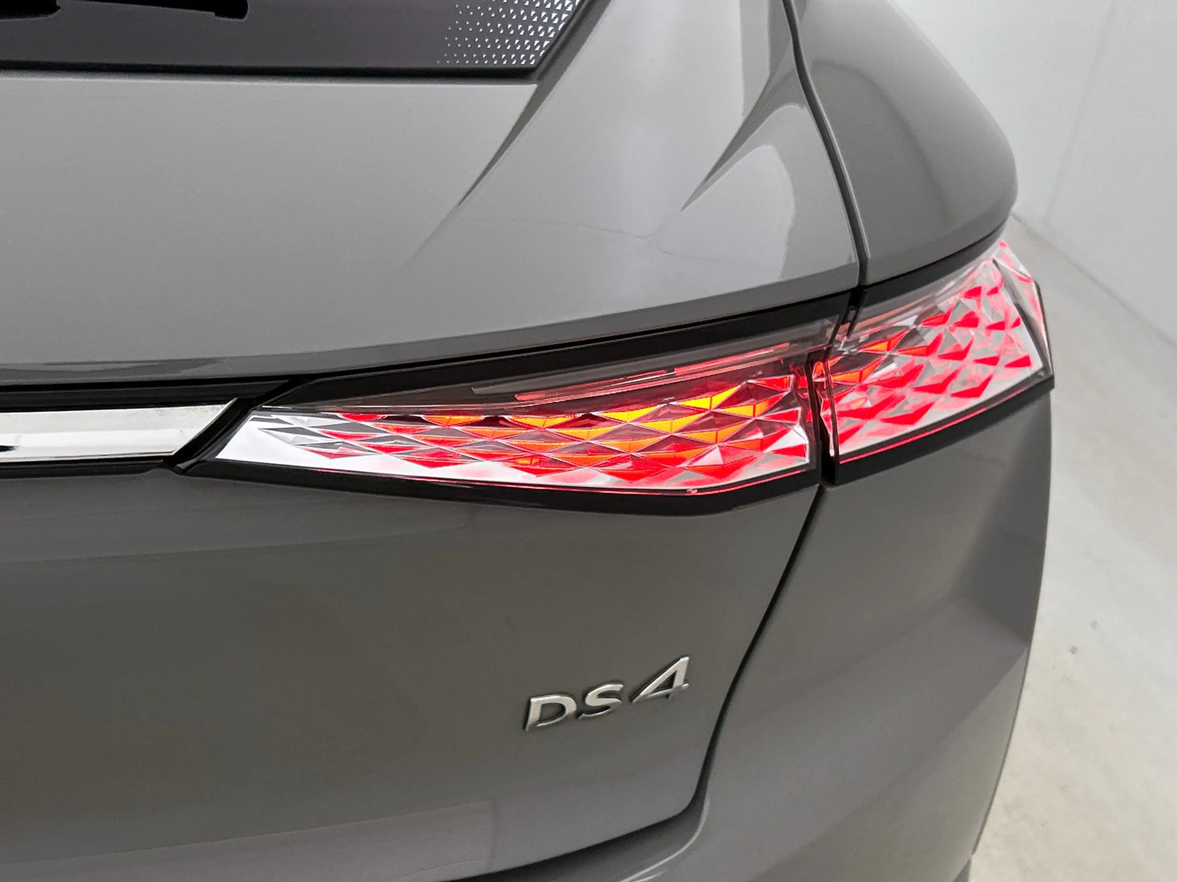 DS Automobiles DS 4 1.2 PureTech Bastille — photo 14