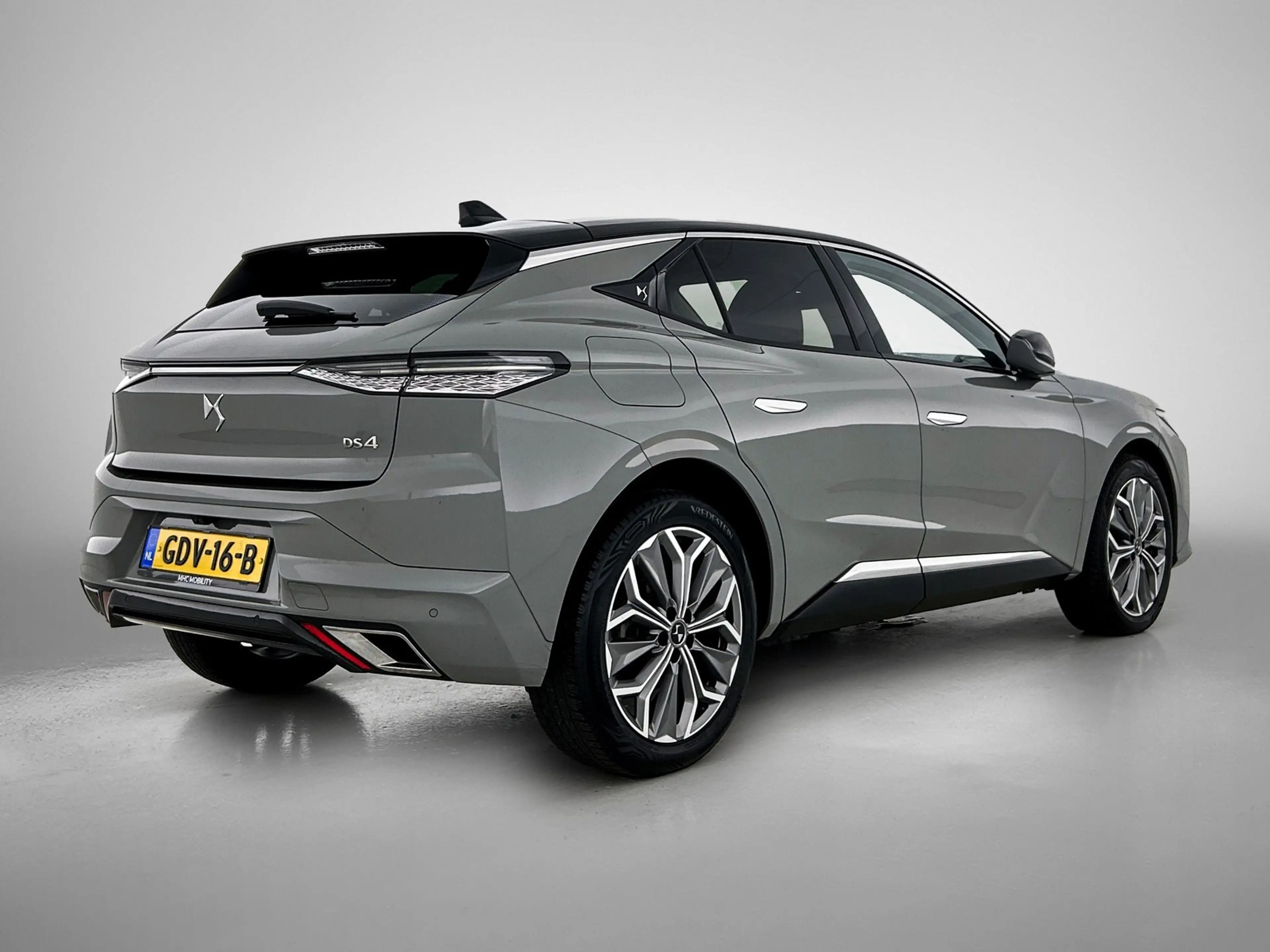 DS Automobiles DS 4 1.2 PureTech Bastille — photo 4