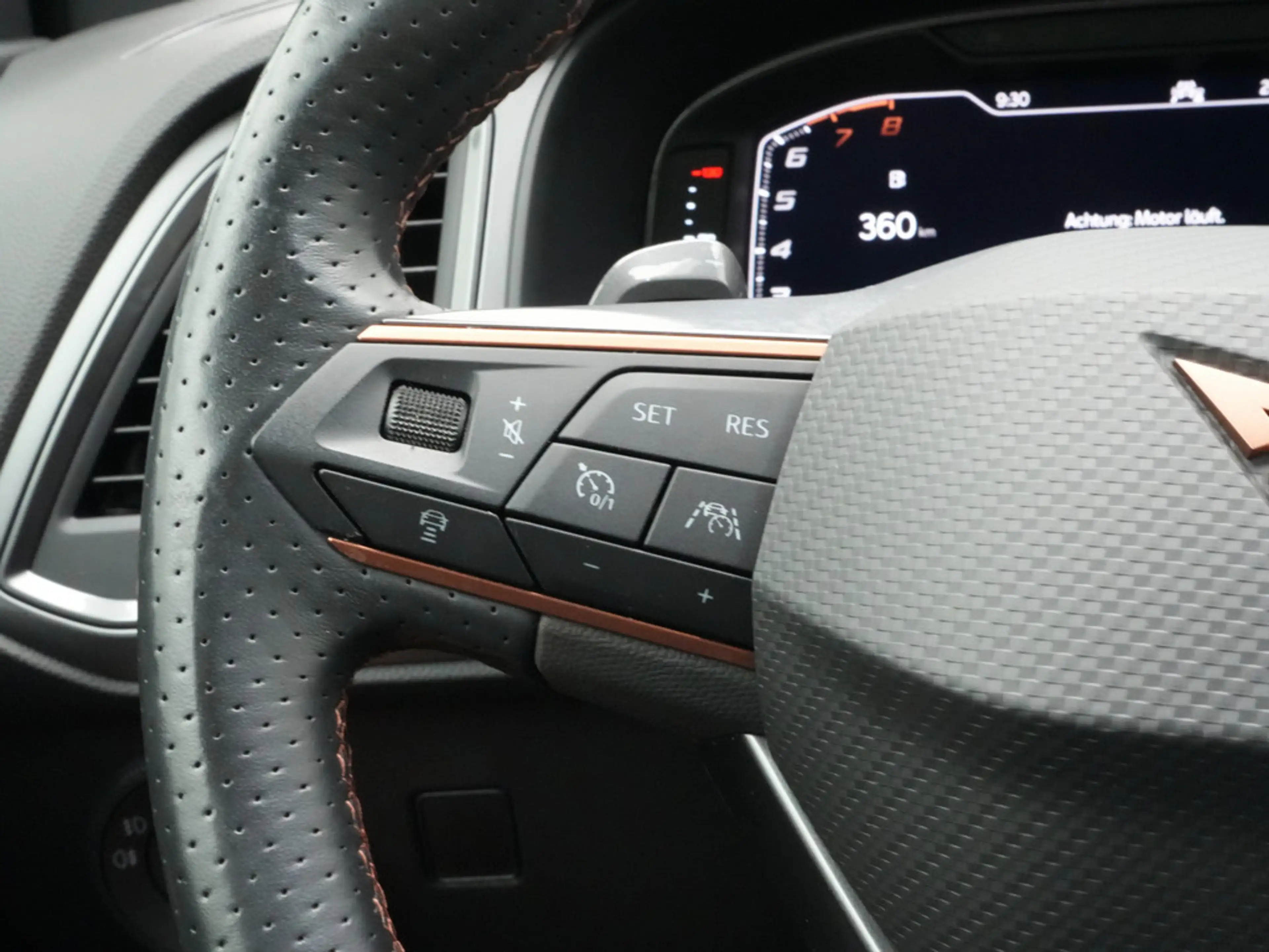 CUPRA Ateca VZ 4Drive DSG ACC NAVI 360° KAM PDC DCC — photo 13