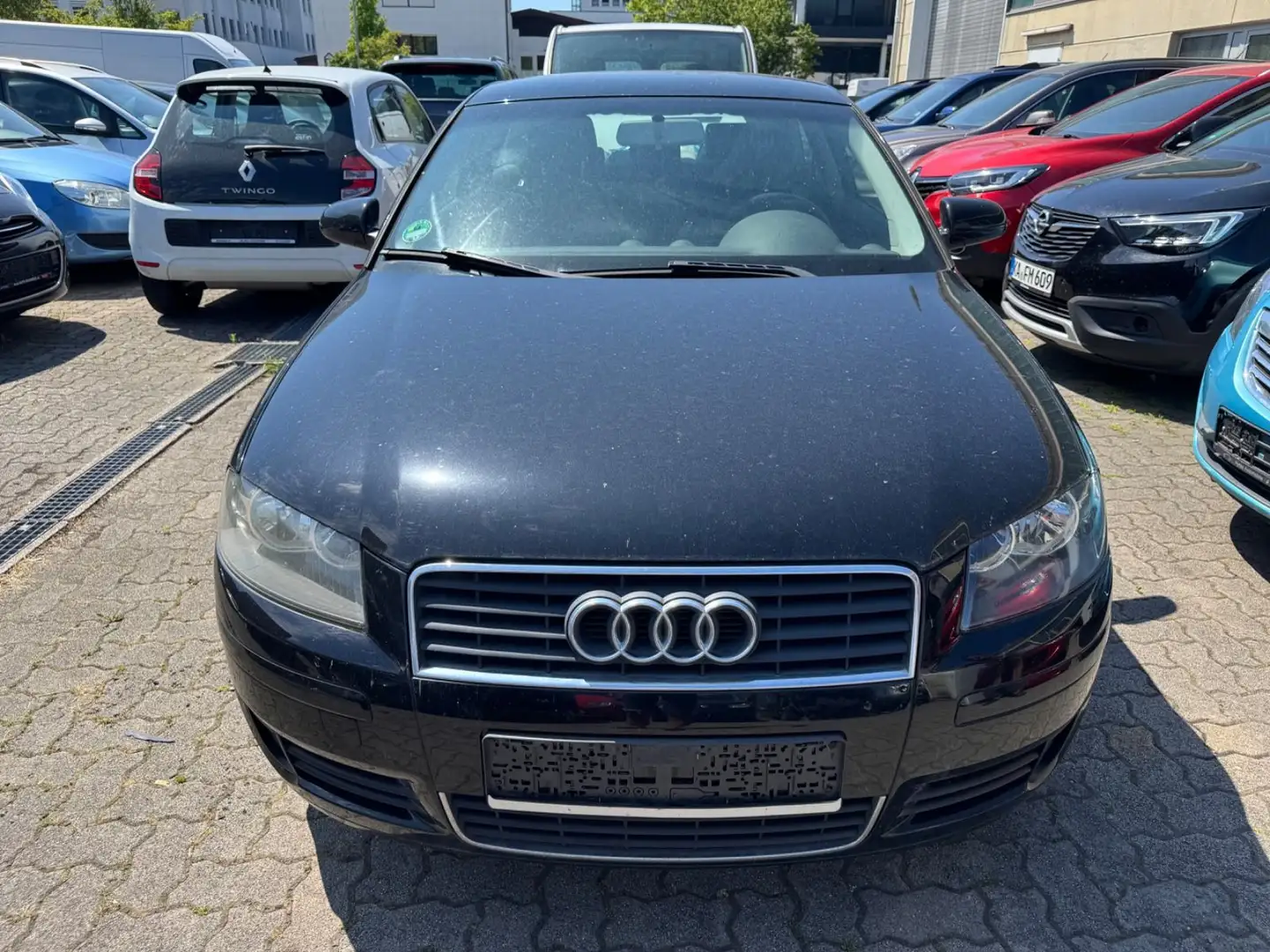 Audi A3 1.6 Attraction Noir - 1