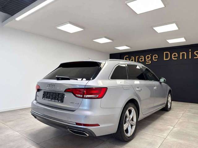 Audi A4 — photo 8