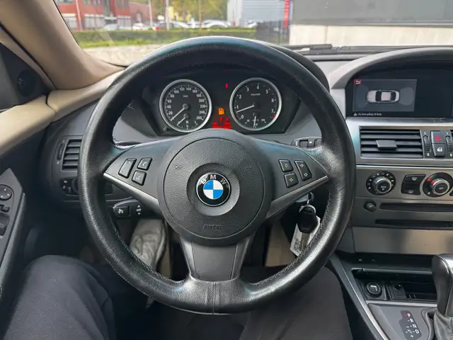 BMW 6 Series view 4