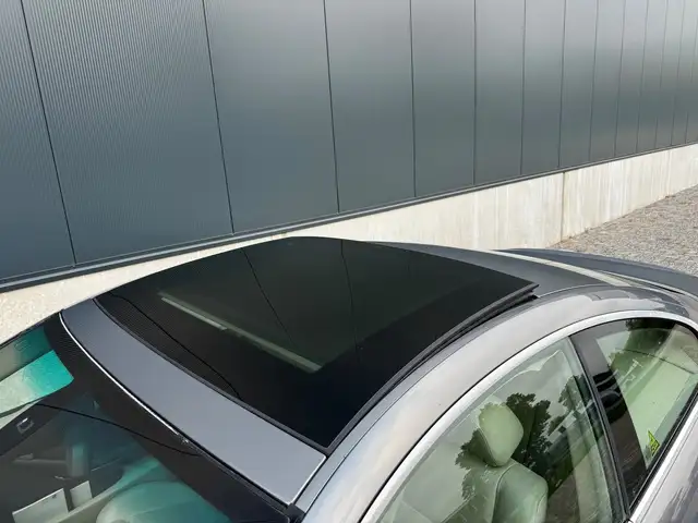BMW 6 Series view 15