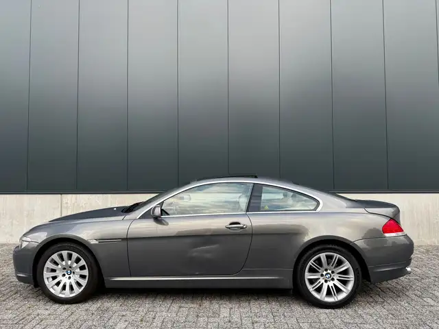 BMW 6 Series view 2
