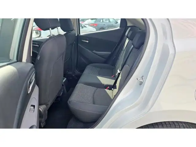 Mazda 2 view 19