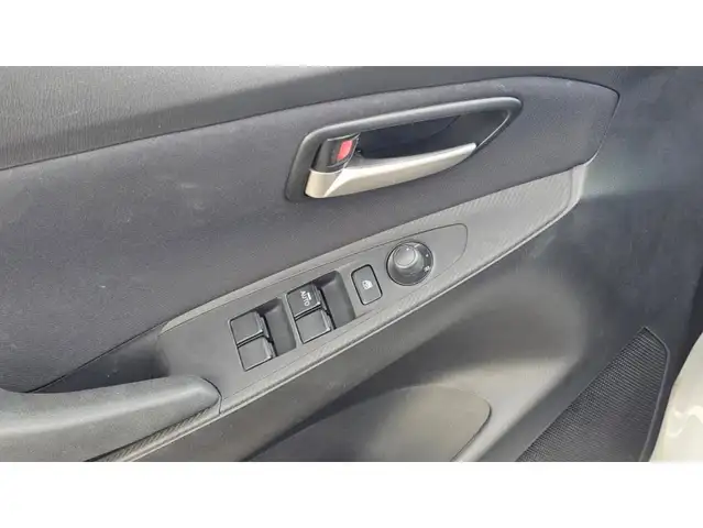 Mazda 2 view 23