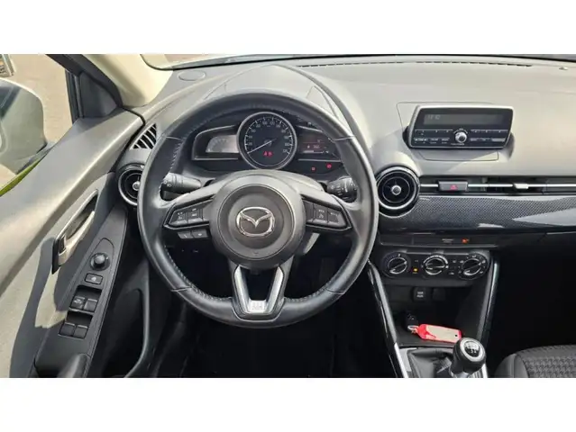 Mazda 2 view 7