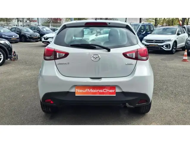 Mazda 2 view 25