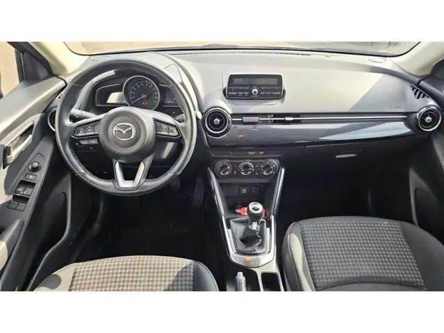 Mazda 2 view 4