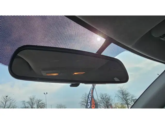 Mazda 2 view 24