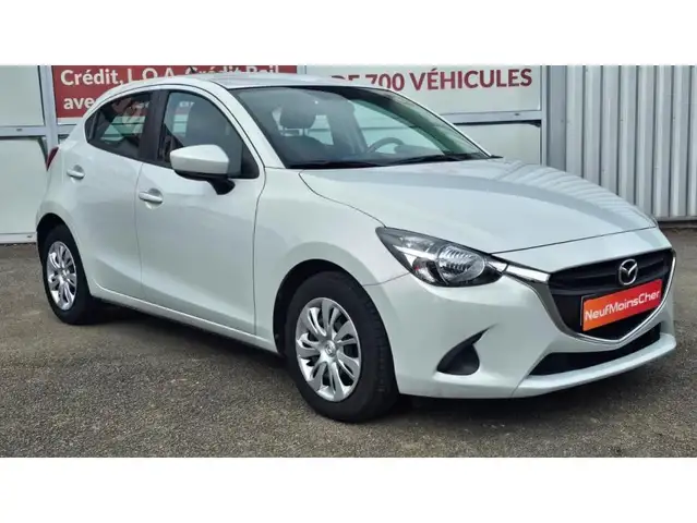 Mazda 2 view 14