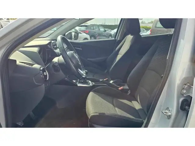 Mazda 2 view 11