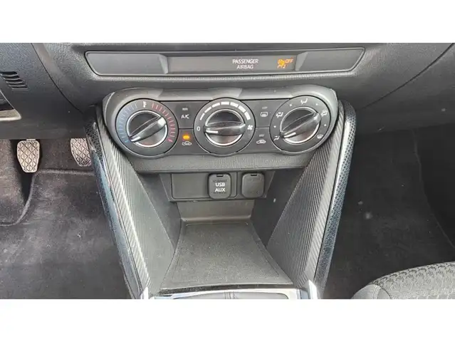 Mazda 2 view 8